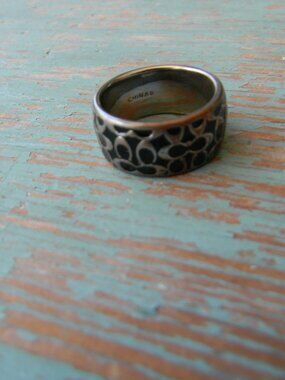 Coach Enamel Signature Band Ring Silver Black Size 8 LOGO